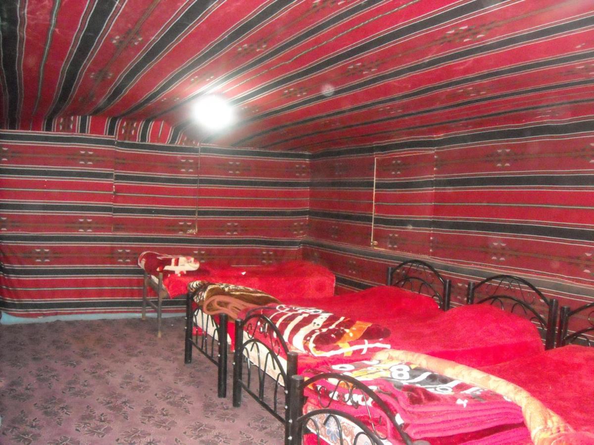 Bedouin House Camp Hotell Wadi Rum Exteriör bild
